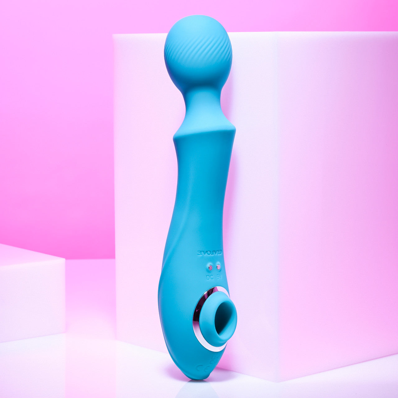 Evolved 'Wanderful Sucker' Rechargeable Wand with Suction