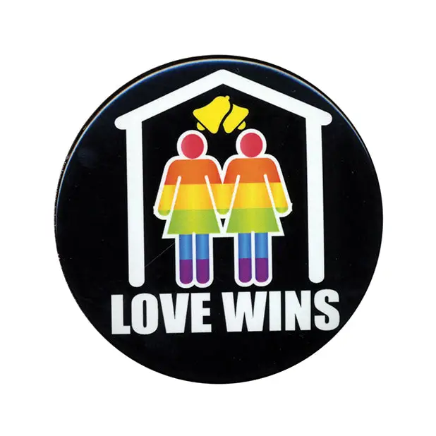 3’’ Button Female - Love Wins - Party Supplies