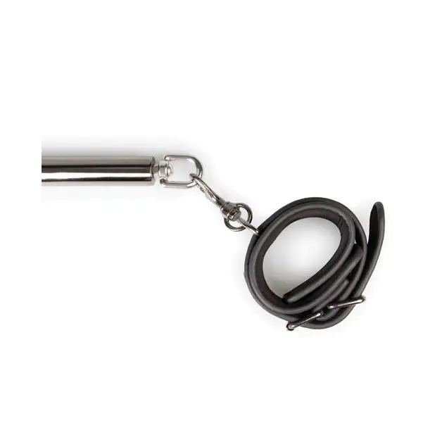 Easy Toys Expander spreader bar & cuffs set - Silver with black and silver metal keychain